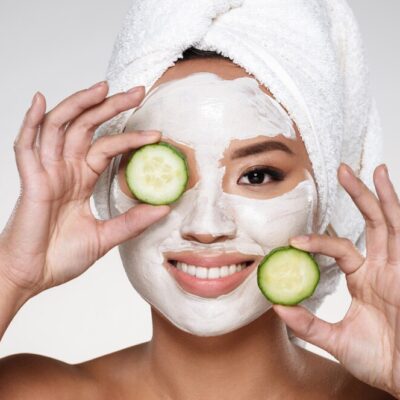 پوستی درخشان با پاکسازی پوست در خانه