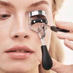 فرمژه با شانه مژه